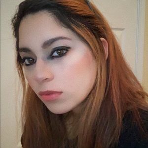 Meet your Posher, Adriana